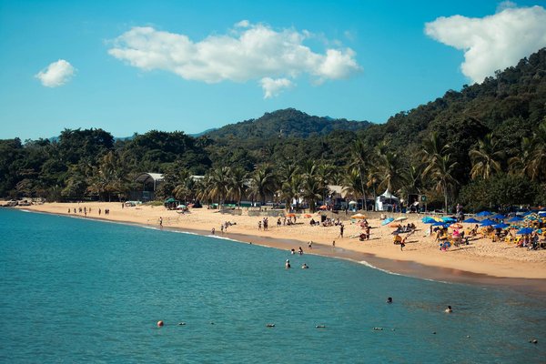 Comment organiser une visite des temples hindous en Indonésie avec un budget limité ?